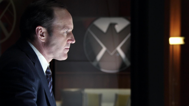 File:Coulson looks.png