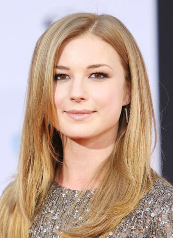 Soubor:Emily-Vancamp.jpg