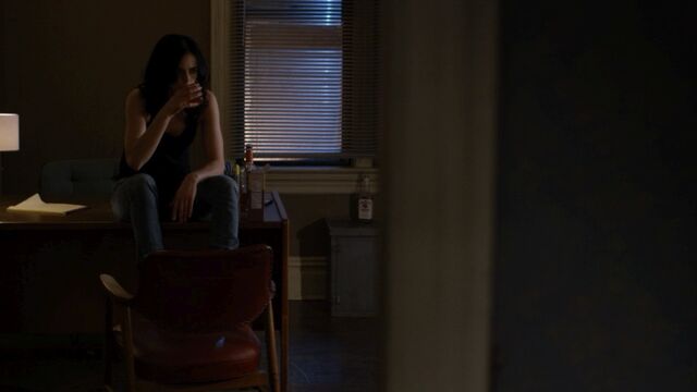 File:JessicaJones 1x06 AKAYoureAWinner 008.jpg