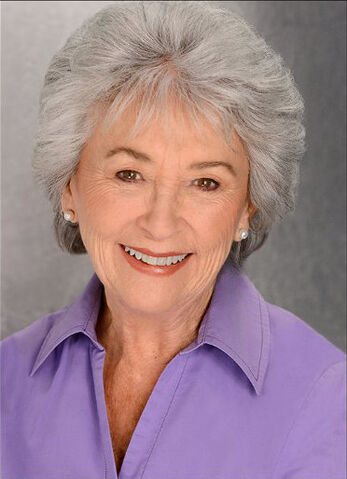 File:Mary Looram.jpg