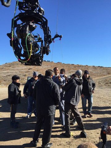 File:Behindthescenes5.jpg