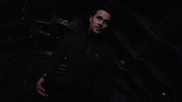 File:Hive-TrappedOnQuinjet.jpg