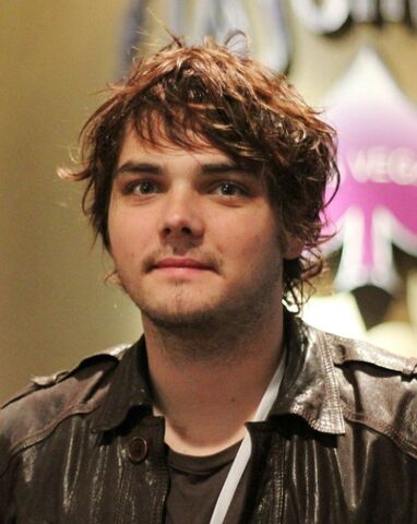 File:Gerard Way.jpg