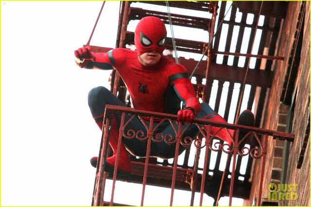 File:Tom-holland-performs-his-own-spider-man-stunts-on-nyc-fire-escape-04.jpg