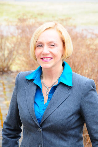 File:Lenore Zann.jpg