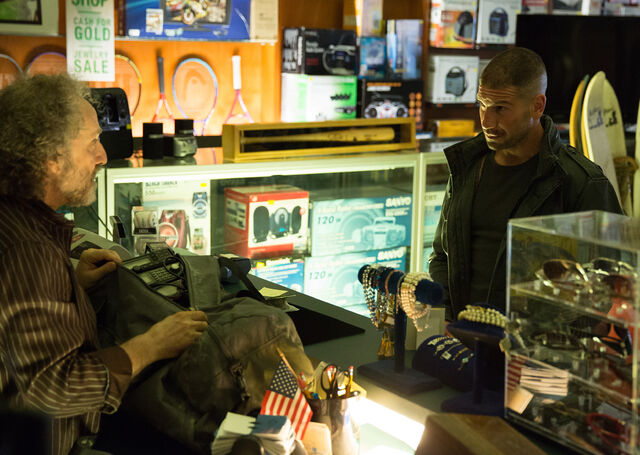 File:Daredevil-season-2-jon-bernthal-punisher still.jpg