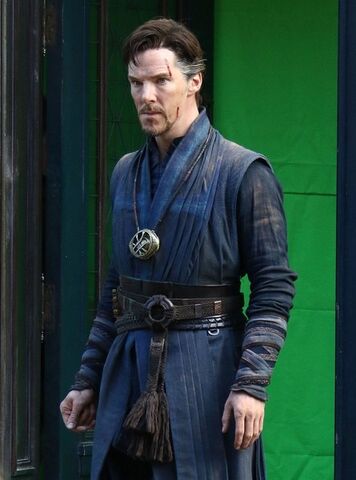 File:Doctor Strange Filming 63.jpg