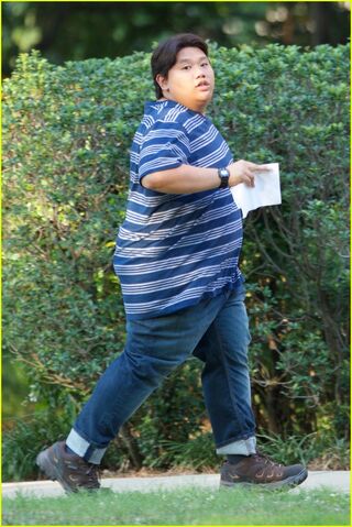 File:Tom-holland-spotted-on-spider-man-set-with-newcomer-jacob-batalon-07.jpg