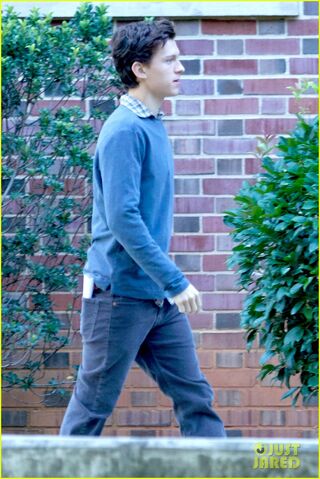 File:Tom-holland-zendaya-spider-man-atlanta-first-set-pics-01.jpg