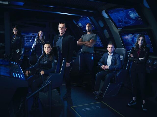 Fichier:Agents-of-shield-season-4-promo-shoot.jpg