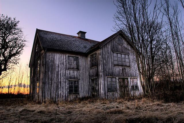 File:Ghosthouse.jpg