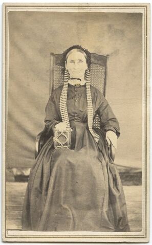 File:CreepyLady 1860.jpg