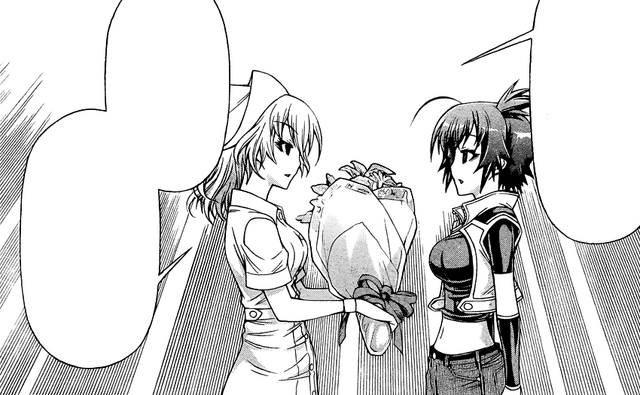 File:Medaka meets Hato.png