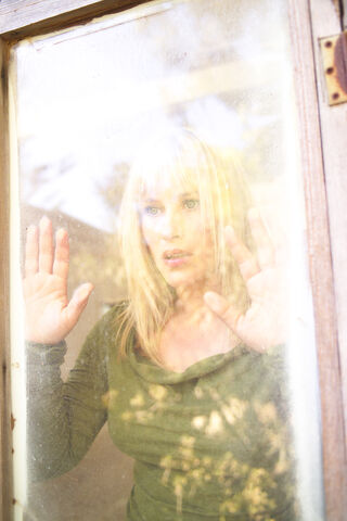 File:Medium Promo 03.jpg