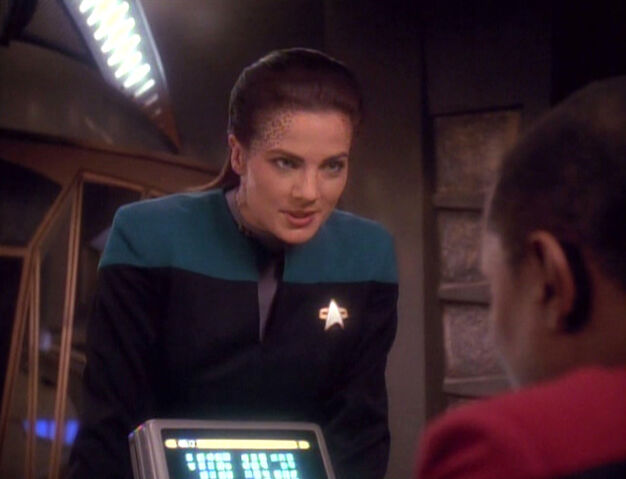 File:Sisko and Dax discuss Trakor's prophecy.jpg