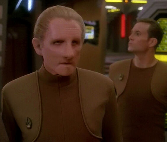 File:Bajoran security uniform, 2372.jpg