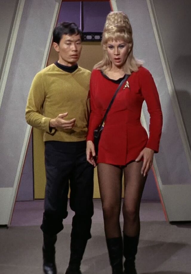 File:Hikaru Sulu and Janice Rand, 2266.jpg