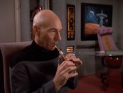 Picard spielt ressikanische Flöte