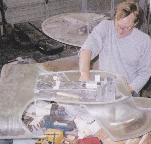 File:Galaxy class USS Enterprise-D studio model build cast secondary hull assembled by Bill Concannom.jpg