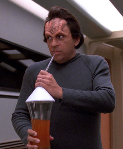 File:Loquel drinking papalla juice.jpg