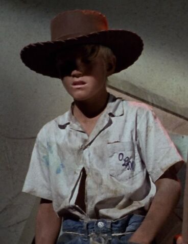 File:Only boy in cowboy hat.jpg
