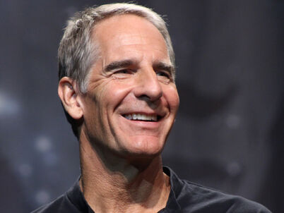 File:ScottBakula.jpg