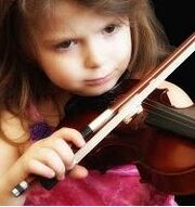 Menina musicista.jpg