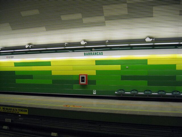 Archivo:800px-Estación Barrancas.jpg