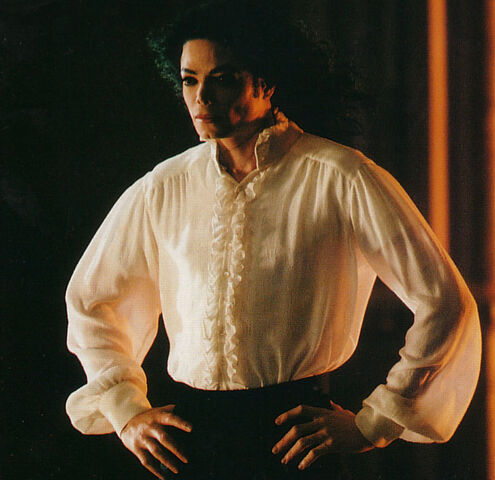 File:Michael-michael-jacksons-ghosts-13611593-684-663.jpg