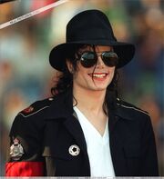 Mj