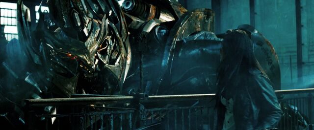 File:Megatron+mikaela.jpg