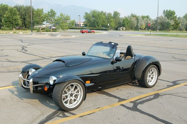 File:800px-Panoz Roadster.jpg