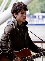 450px-Nicholas Jerry Jonas
