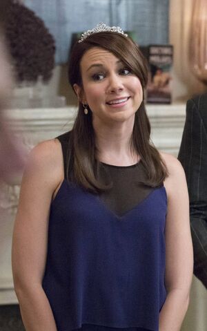 File:Lauren.jpeg