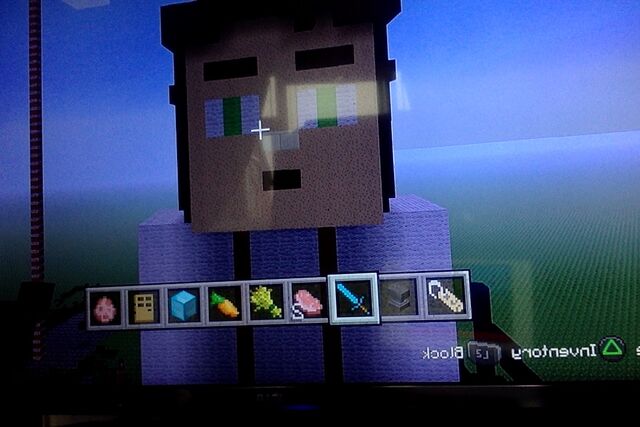 File:MinecraftPS4JesseStatue.jpg