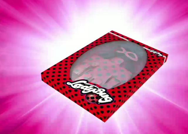 Archivo:LuckyCharmDisfraz.png