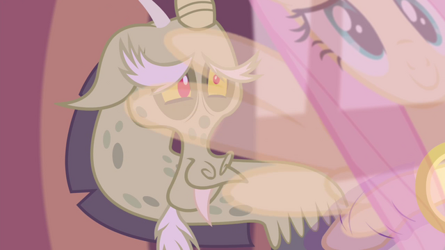 File:Discord smiling at Fluttershy S4E11.png