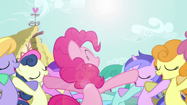 File:Pinkie Pie singing "smile as wide as a mile" S02E18.png