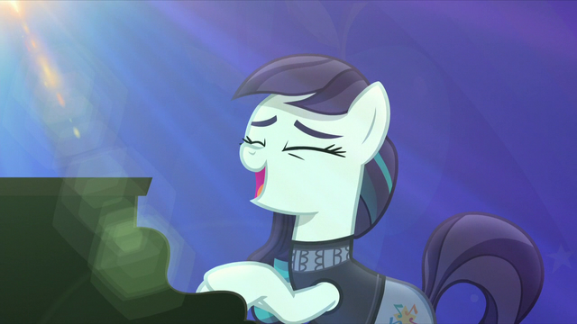 File:Rara singing "now I feel my stars align" S5E24.png