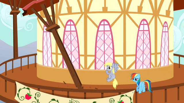 File:Derpy Hooves Column S2E14.png