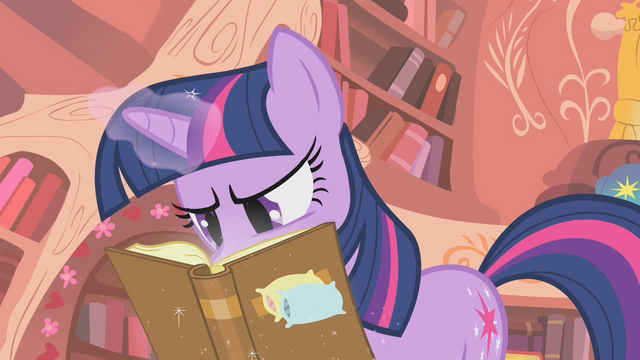 File:Twilight pillowfight S1E8.png
