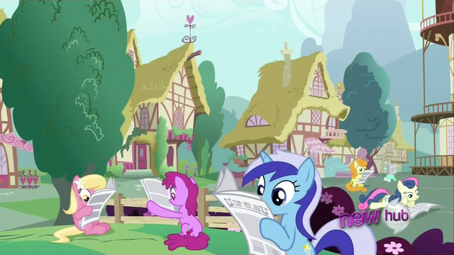 File:Background ponies reading S2E23.png