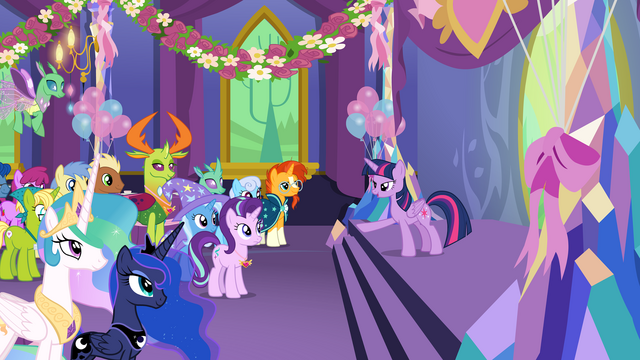 File:Princess Twilight addressing party guests S7E1.png