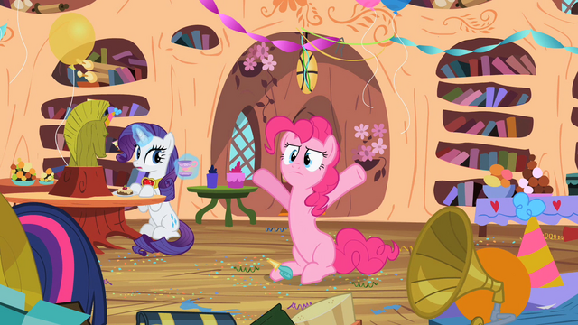 File:Rarity wondering S2E10.png
