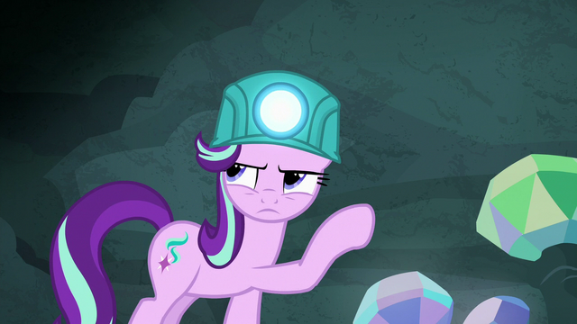 File:Starlight Glimmer knocking on a granite wall S7E4.png