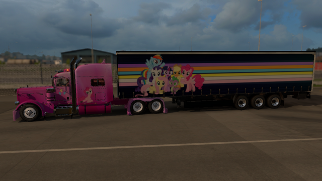 File:FANMADE ETS2 Pete 389 Custom - Pinkie Pie Skin 2.png