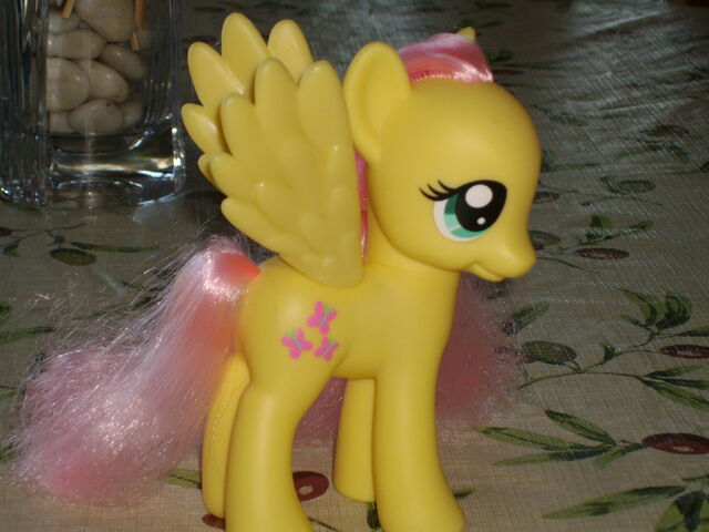File:Fashion style Fluttershy Toy.jpg
