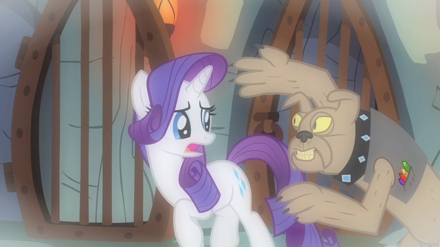 File:Rarity spooked S1E19.png