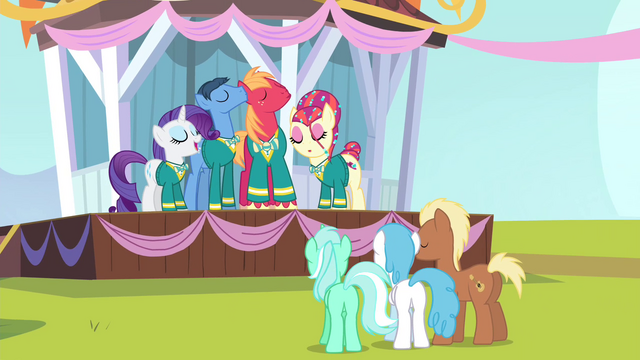 File:Ponies watching the Ponytones on stage S4E14.png