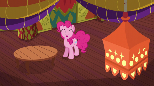 File:Pinkie Pie pleased with the redecorating S6E12.png